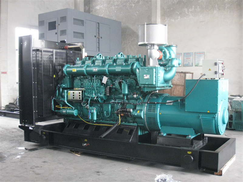 青州200KW 柴油发电机的油耗是多少?