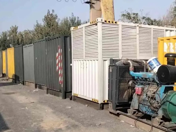青州200KW柴油发电机机组每小时油耗是多少？